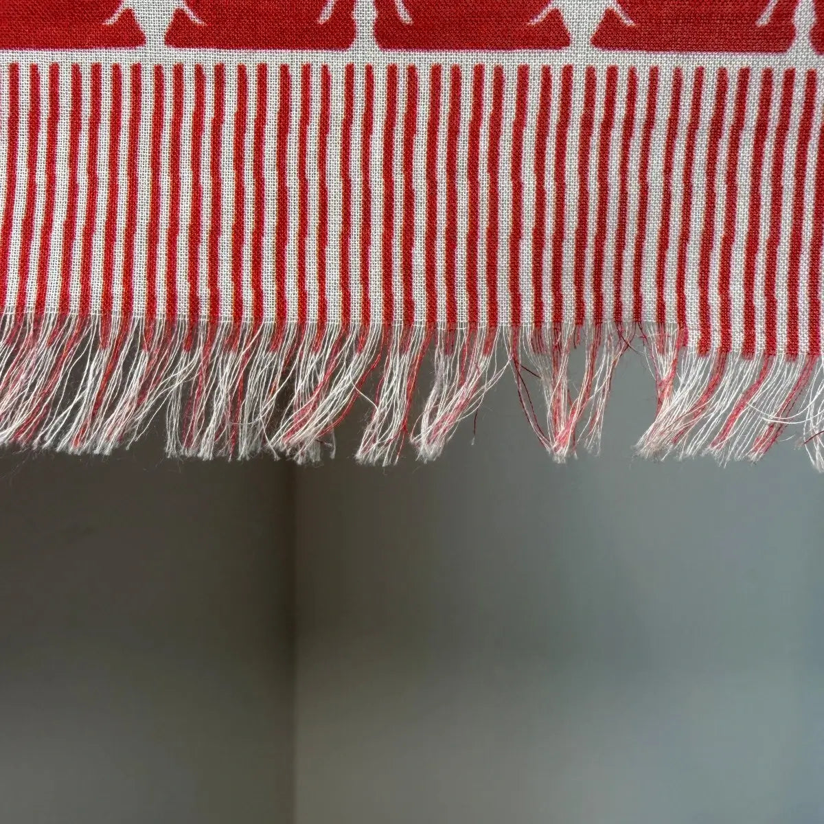 Taste of Nostalgia in Red Cotton Scarf